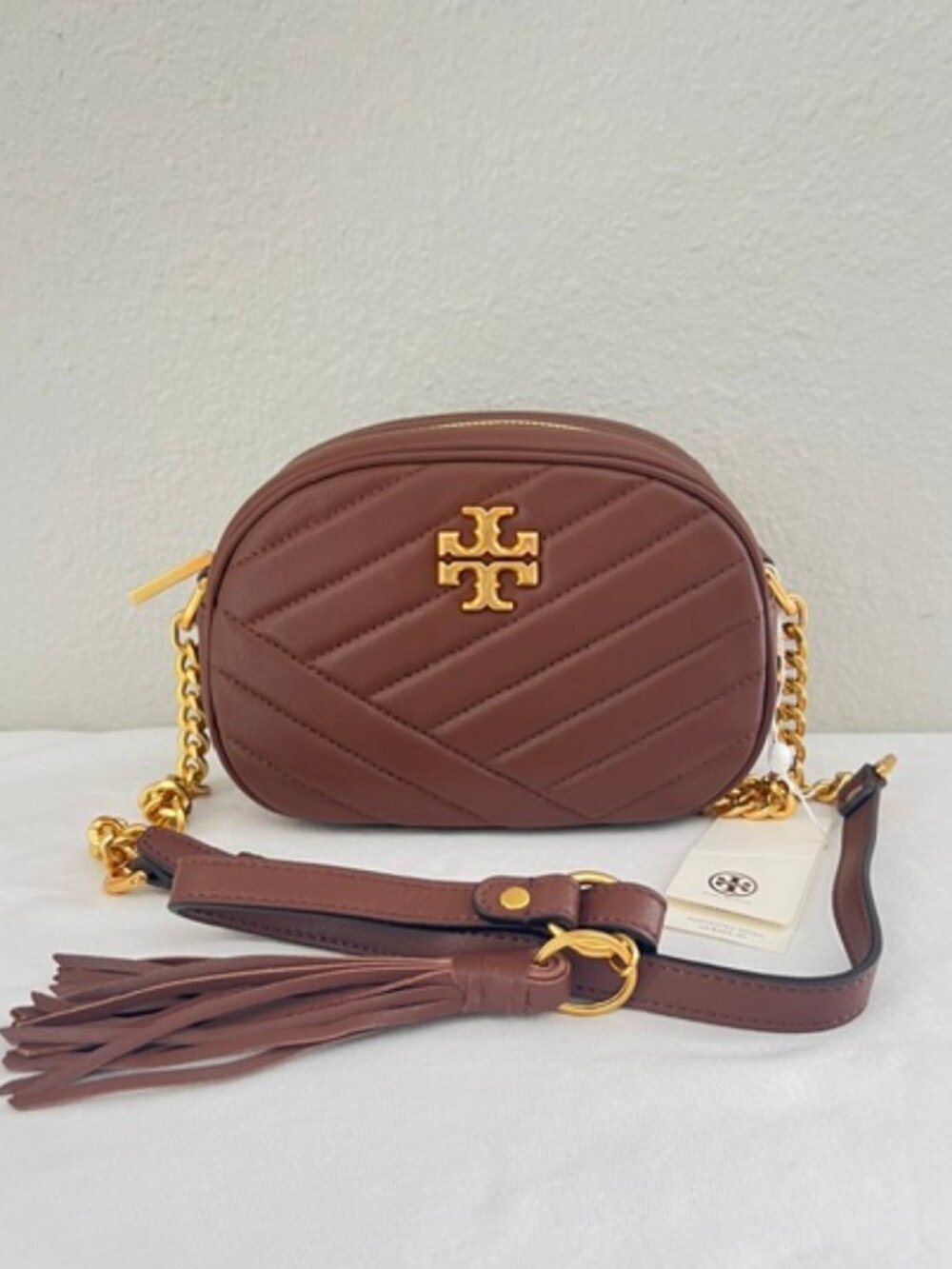 Tory Burch Kira Chevron SM Camera Bag Taupe new